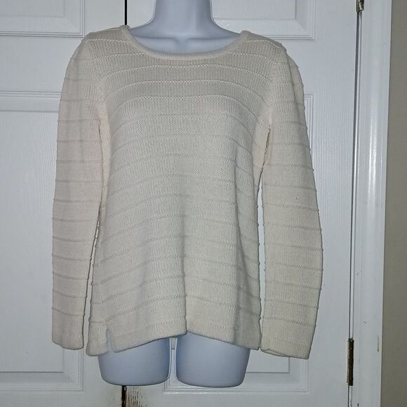 L.L. Bean  cream color knit sweater Sz M NWOT - Picture 1 of 7